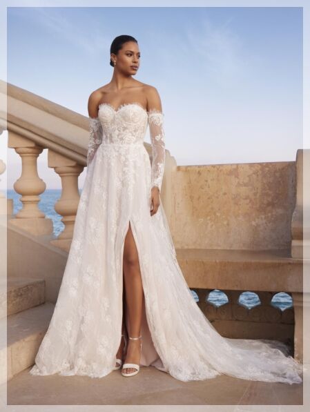 Romantische trouwjurken Zuid-Holland. Romantische trouwjurk van het bruidsmerk Jarice. Bruidsboutique La Romance heeft weer een prachtige nieuwe collectie trouwjurken ingekocht. Ben je benieuwd naar onze nieuwe collectie bruidsjurken en bruidsaccessoires? Wij verkopen verschillende soorten trouwjurken en alle bijbehorende bruidsaccessoires. Bruidsschoenen, bruidslingerie, bruidssieraden, bruidssluiers en nog veel meer. Maak vrijblijvend een afspraak in onze bruidswinkel. Je bent van harte welkom bij Bruidsboutique La Romance Kerkstraat 29 2971 AK in Bleskensgraaf (Zuid-Holland).