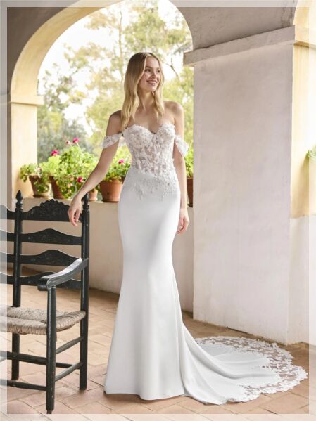 Romantische trouwjurken. Romantische trouwjurk van het bruidsmerk Jarice. Bruidsboutique La Romance heeft weer een prachtige nieuwe collectie trouwjurken ingekocht. Ben je benieuwd naar onze nieuwe collectie bruidsjurken en bruidsaccessoires? Wij verkopen verschillende soorten trouwjurken en alle bijbehorende bruidsaccessoires. Bruidsschoenen, bruidslingerie, bruidssieraden, bruidssluiers en nog veel meer. Maak vrijblijvend een afspraak in onze bruidswinkel. Je bent van harte welkom bij Bruidsboutique La Romance Kerkstraat 29 2971 AK in Bleskensgraaf (Zuid-Holland).