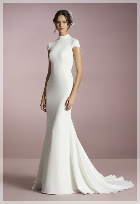 De allermooiste strakke trouwjurken bij Bruidsboutique La Romance in Bleskensgraaf Zuid-Holland, Nederland.