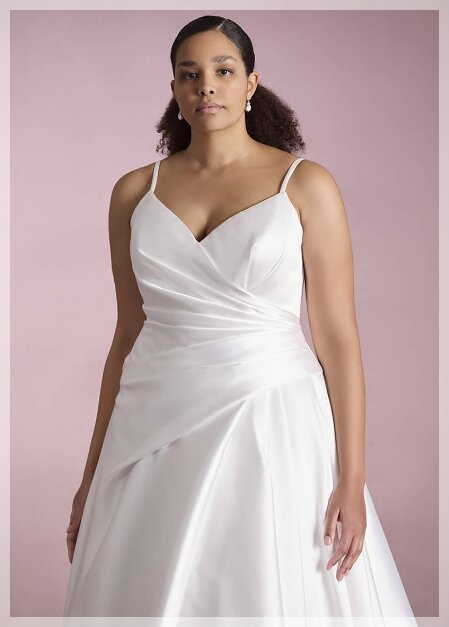 Pronovias | White One | Yukata | Grote Maat